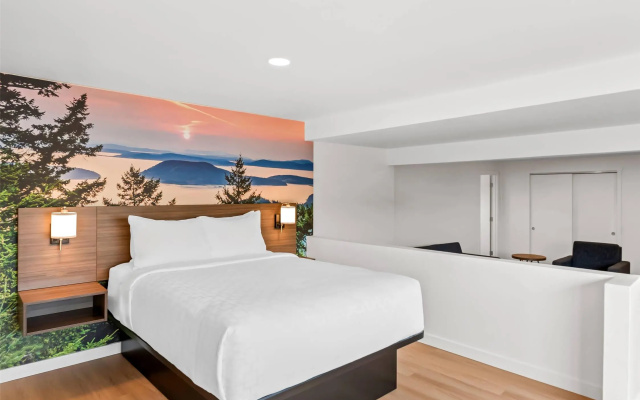 Clarion Pointe Mount Vernon - Burlington