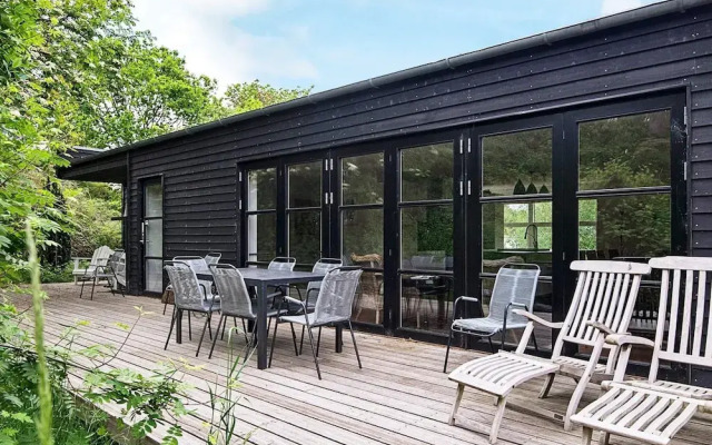 10 Person Holiday Home in Ebeltoft-by Traum