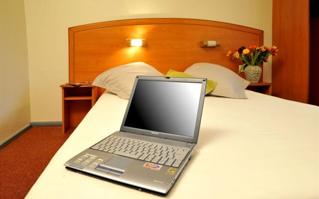 Comfort Hotel Emerainville Marne-La-Vallee