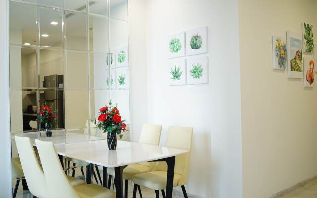 Lipbi Home-Central Luxury Apartment