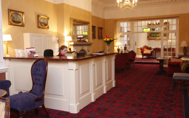 Castle Hotel