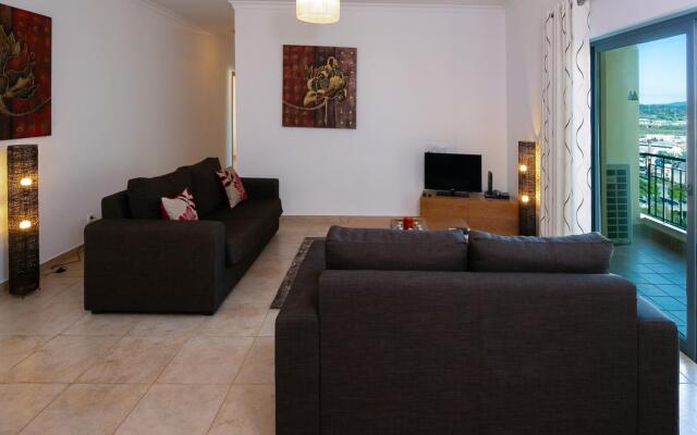 B26 - Palmeiras Top-Floor Apartment