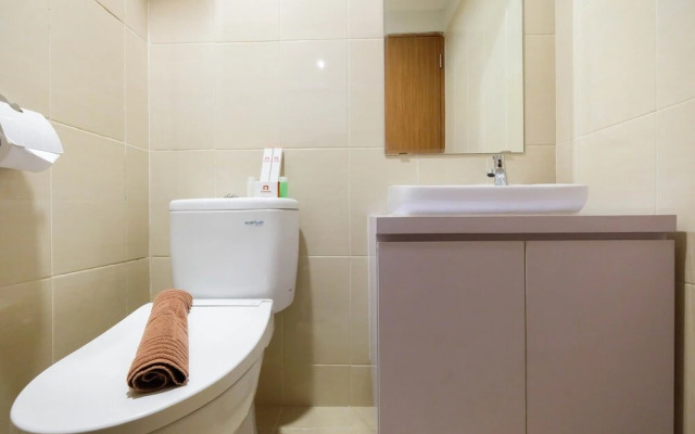 Bright and Stylish 1BR The Oasis Apartment Cikarang