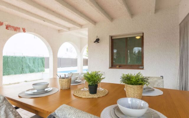 House Lucky Deltebre