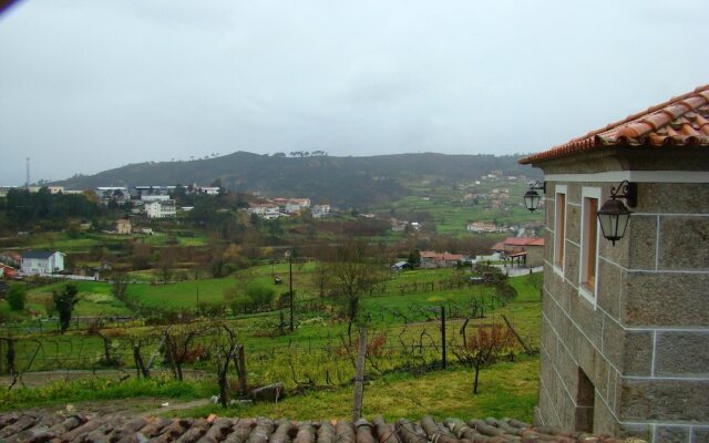 House With 4 Bedrooms in Baião, With Wonderful Mountain View, Furnishe