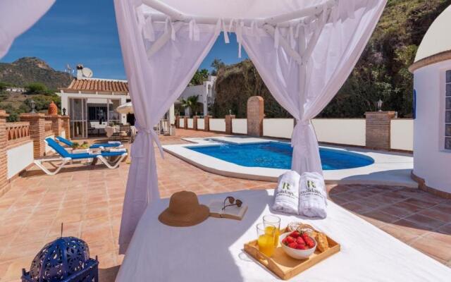 Villa Manolo Torrox by Ruralidays