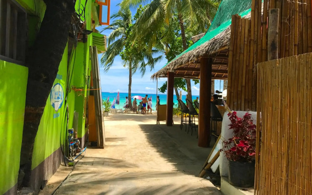 Luxx Boutique Boracay