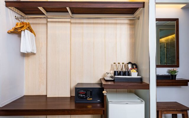 Dang Derm in The Park