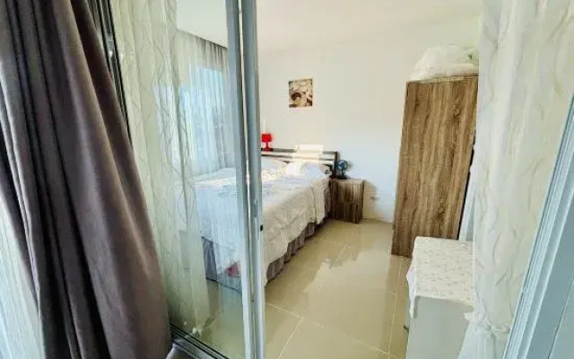 phuket Naka Condon Kitty 52