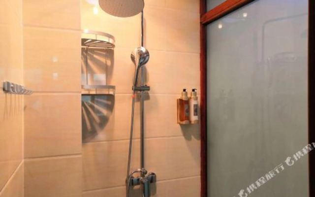 Yasu Inn (Kunming Dianchi Scenic Area)