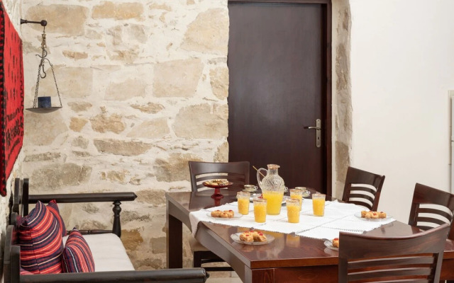 Zeus Traditional House
