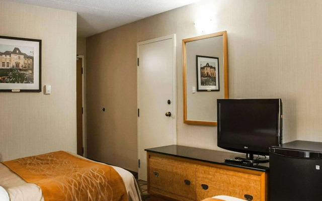 Comfort Inn Laval
