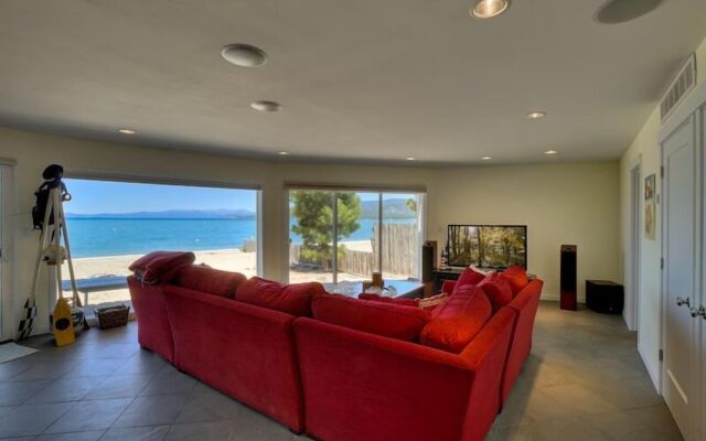 Private Beach, Pool Table, Close to Everything