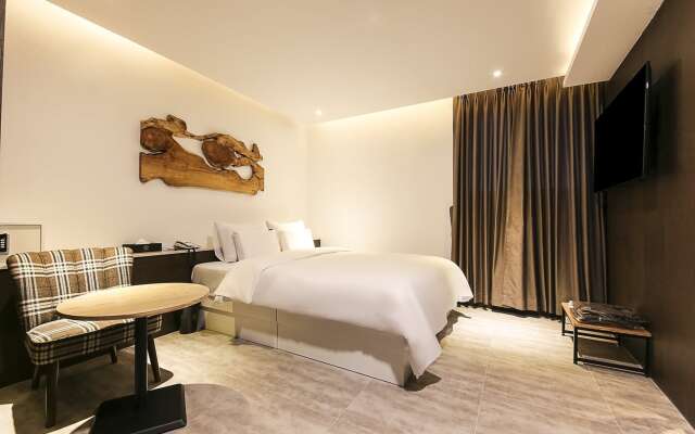 Central Person Hotel Pyeongtaek