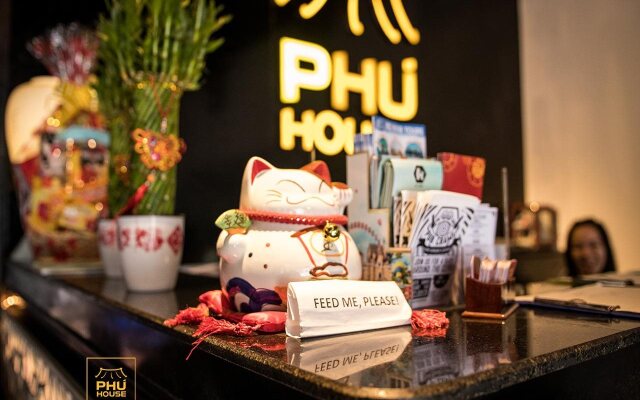 Phu House Hostel