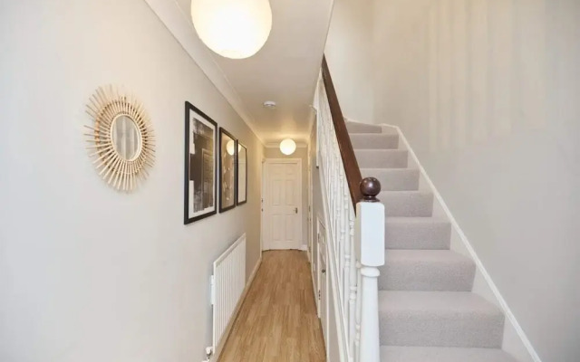 The Guildford Getaway - 3bdr With Garden