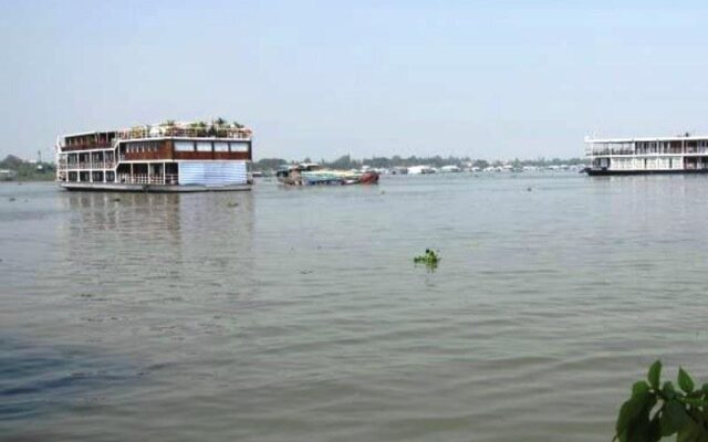 Floating Hotel