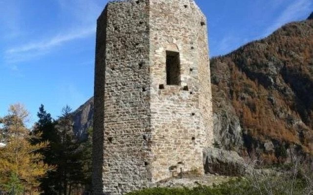 La Tour