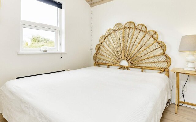 6 Person Holiday Home in Vaeggerlose-by Traum