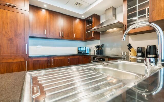 Luxury Burj Khalifa & Fountain View Apt Downtown