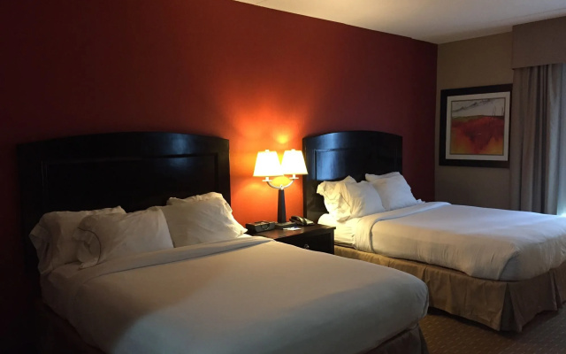 Holiday Inn Express & Suites Woodstock South by IHG