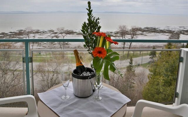 Auberge De La Pointe