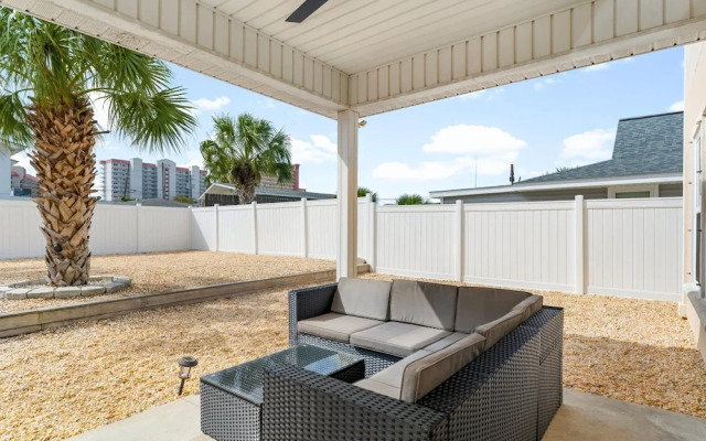 Pet Friendly Beach House - Sunset Escape