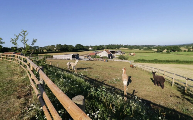 Heron Lodge Castle Farm