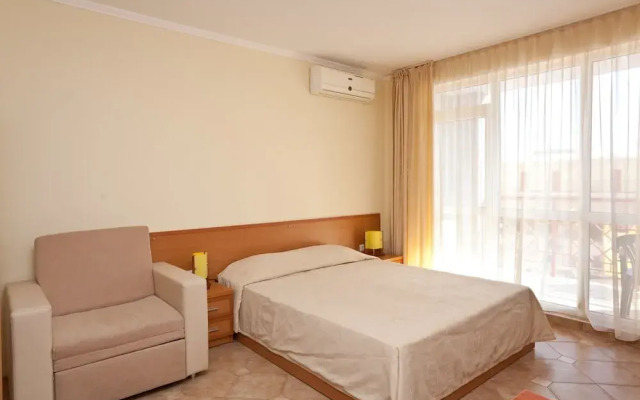 Central Plaza Studio