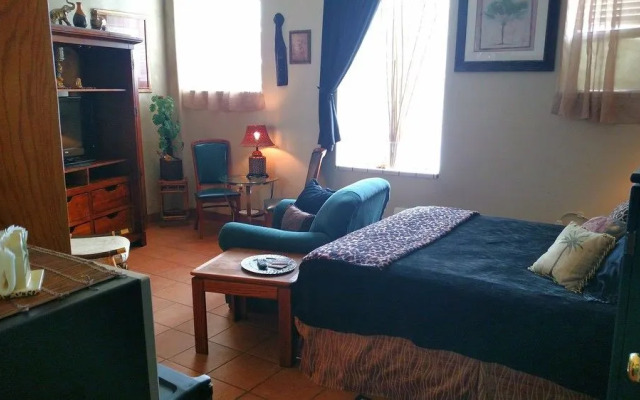 Kirk Hotel And Apartments