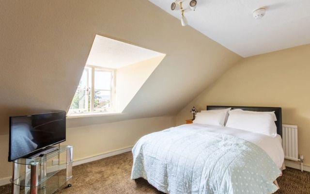 Hubert House Guesthouse