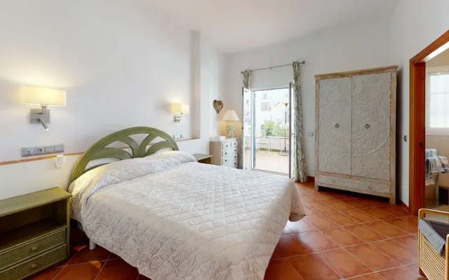 5 Bedroom-privatepool-balcony-sea View-nerja