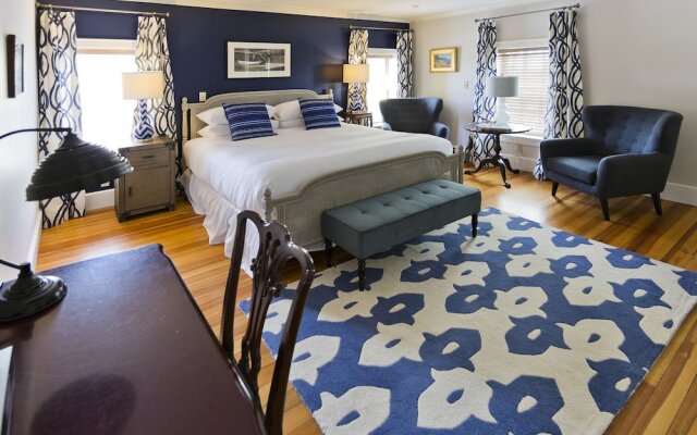 The Lindsey Hotel