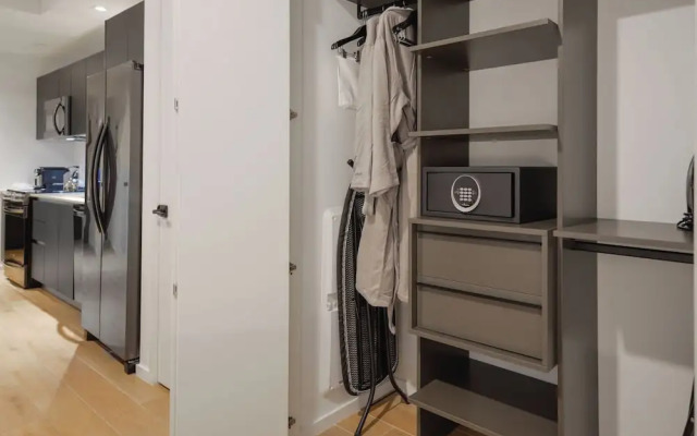 Spacious King Studio at Downtown Miami