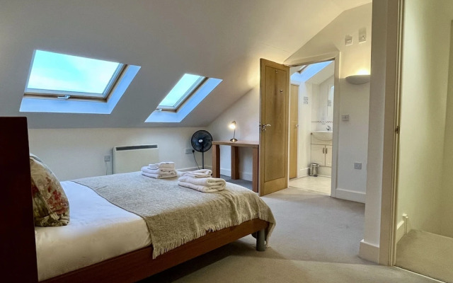 Your Space Apartments - Manor House