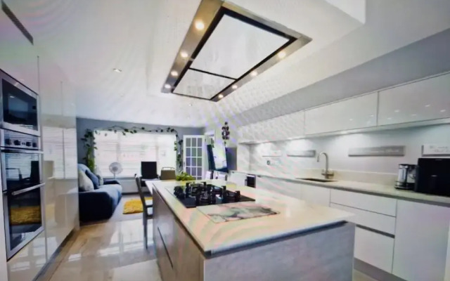 Marlows Diamond 4 Bedroom Home