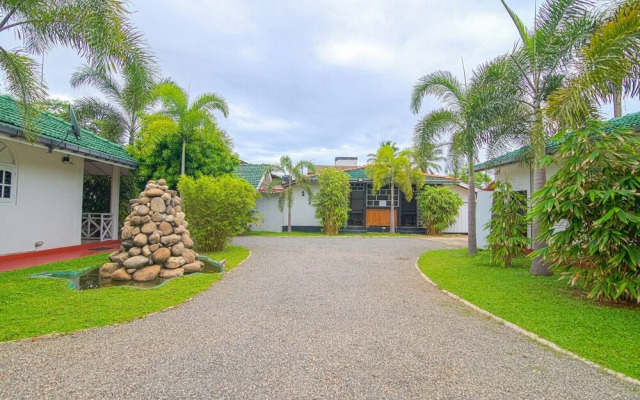 OYO 385 Sanri Villa Negombo