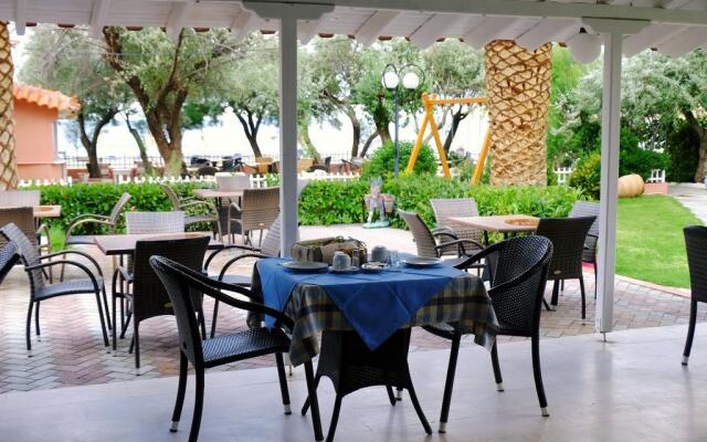 Platys Beach Hotel