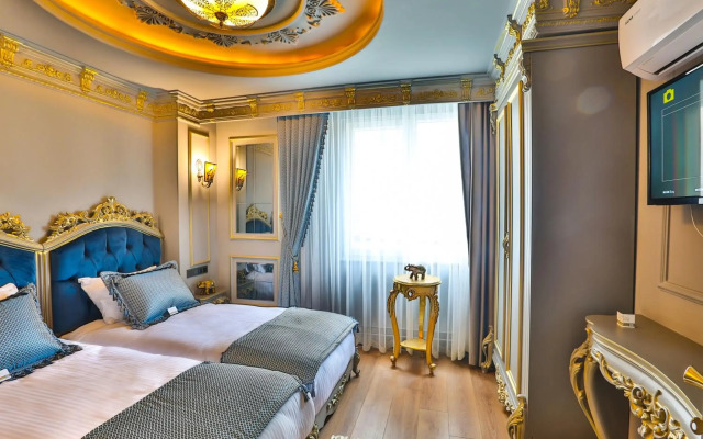 Real King Hotel