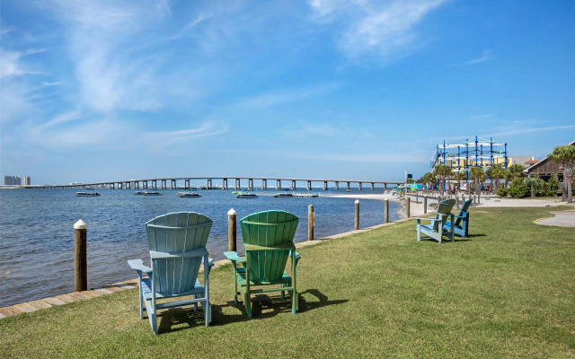 Best Western Navarre Waterfront