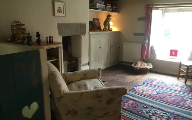 Beautiful 6-bed Home in Brecon