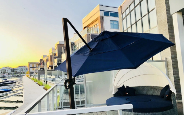 Friday Harbour Resort