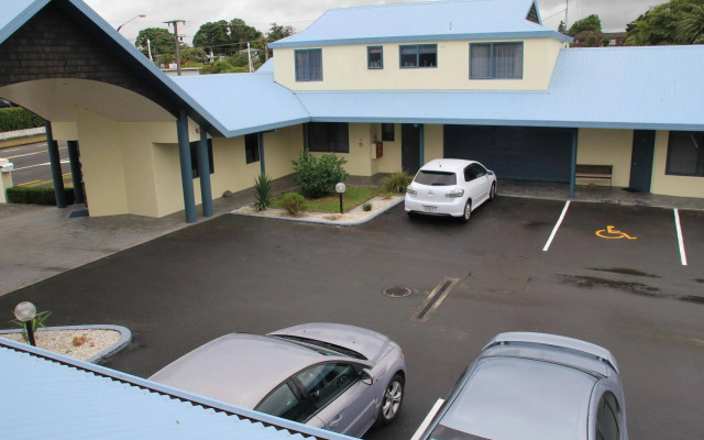Bassingers Motor Lodge