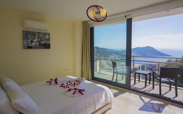 Villa Merak by Akdenizvillam