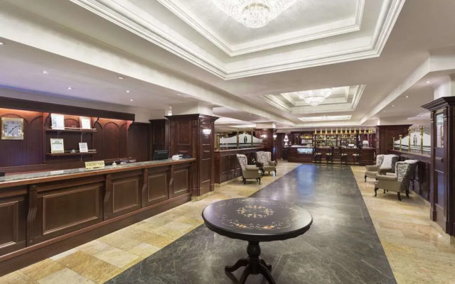 Ramada Hotel & Suites By Wyndham Bucharest North