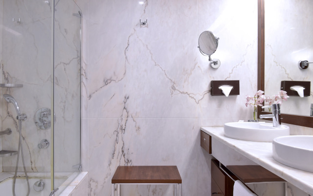 Porto Palácio Hotel by The Editory
