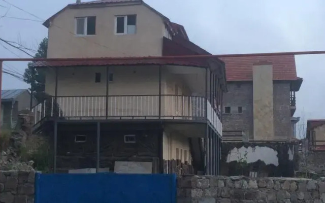 Uptown Kazbegi Guesthouse