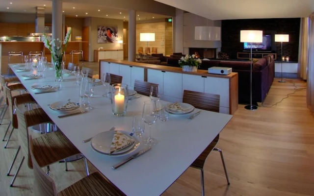 Levi Suites Unna Mànnu