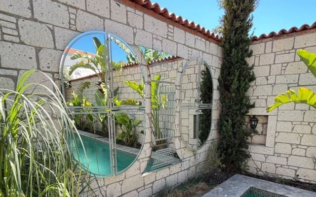 Armi Alaçatı +13 Adult Only