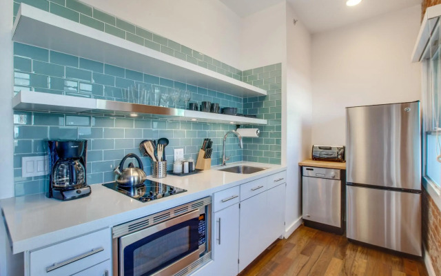 Venice Breeze Suites